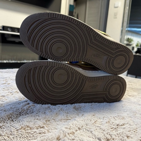 DS Nike x Undefeated 2006 OG Air Force
1 Insideout Priority Canteen 9
AUTHENTIC - Picture 3 of 16